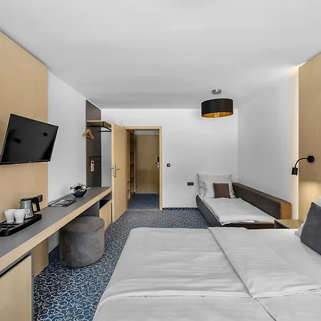 Spindl & Aquapark Hotel 3*